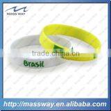 Customized Fashion Lover Luminous Custom 3D Rubber Silicone Wristband thumbnail-3