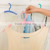 Plastic Halfmoon Curved Non-slip Coat Hanger,Hanging Hook thumbnail-4