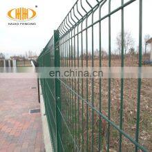 China Good Quality 3d Curved Wire Mesh Fence Panel for Sale thumbnail-5