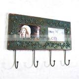 13A687NU Decorative and Practical Metal Wall Hanging Photo Frames With Hooks