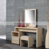Wooden Dressing Table With Mirror for Bedroom