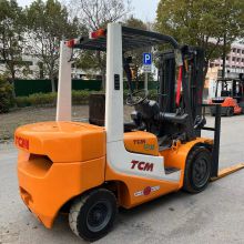 Used Komatsu Japanese Used Forklift 3 Tons Diesel FD30 for Sale Property for sale in Shanghai Yard