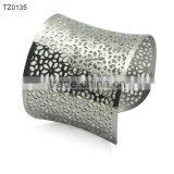 Fashion Hollow Out Heavy Cuff Bangles Cheap Stainless Steel Bracelet thumbnail-1