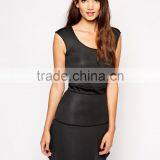 Sisley Structured Dress in Mesh Fabric thumbnail-1