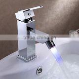 Commerical Model of Brass Single Lever Single Hole LED Basin Faucet