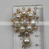 Fabulous Zinc Alloy Custom Rhinestone Cheap Crystal Metal Flower Brooch thumbnail-2