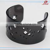 Custom Latest Design Lucky Charm Black Acrylic Lucite Men's Cuff Bracelet and Bangle for Sale thumbnail-5