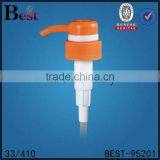 Screw Liquid Soap Dispenser Pump Plastic Left Right Lock Shampoo Pump thumbnail-6