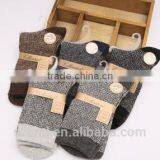 2015 fashion business casual style combed wool men socks