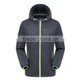 Instocked Softshell Jacket Waterproof Customizable Logo Inside Fleece Warm Wearing thumbnail-3