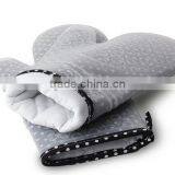 Washable Quilted Cotton Linings Silicone Protective Baking Gloves thumbnail-2