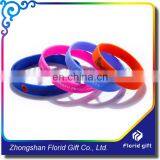 High Quality 2017 Branding Deboss Cheapest Silicone Bracelets thumbnail-3