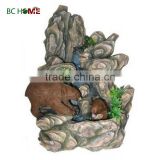 2015 new high quality resin water fountains bear on the tor