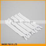 High Quality No.#3 20 cm Auto Lock Close End White Nylon Zipper thumbnail-4