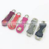 Custom Plastics Zipper Puller Tabs Plastomer Zipper Pull Tabs thumbnail-2