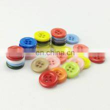 Wholesale Excellent Quality Hot Sale 4 Holes Red Round Plastic Resin Button For Shirt
