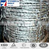 Express Hot-dip Galvanized Barbed Wire Price per Roll Made In China thumbnail-4