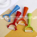 BKB08 Cute PP Handle Ceramic Blade Fruit Peeler thumbnail-2