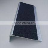 Safety Carborundum Insert Aluminum Stair Tread Nosing for Stadium thumbnail-5