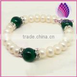 Bracelet, stretch, cultured freshwater pearl and green agate ,white, 6-7mm potato, 7 inch.