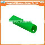 China Kitchen Tools Supplier Hot Sales High Quality Rubber Garlic Peeler in Low Price thumbnail-5