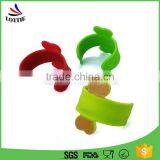 Low Price Custom Logo Silicone Mobile Phone Holder Fashion Silicone Holder for Phone thumbnail-2