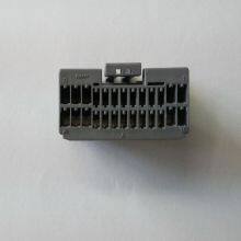 Auto Electrical Connector Right Angle RC30601 – IP54/IP67 Optional, Compatible With 0.5-1.0mm² Automotive Wires