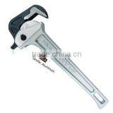 Adjusting Hawk Pipe Wrench thumbnail-3