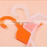 Yiwu Wholesale Body Shape Dispaly Plastic Clothes and Pants Hangers for Kids thumbnail-3