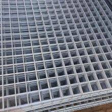 ISO Standard Welded Wire Mesh Panel in Square Hole Design 30m Roll Length thumbnail-1