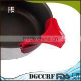 NBRSC Slip On Mess Free Silicone Pour Spout for Pots Pans and Bowls thumbnail-3