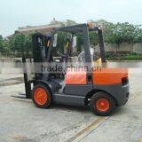 3.5 Tons Diesel Forklift thumbnail-1