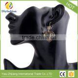 Retro Bohemian Dirr Heart-shaped Resin Gold Plated Ear Clip thumbnail-6