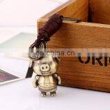 Punk Keyholder Handmade Leather Keychain Cute Retro Cartoon Pig Pendant Keychain thumbnail-2