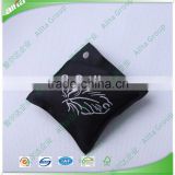 Black Color cool stuffed clothing woven labels for Men