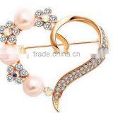 Fahsion Heart With Pearl Crystal Flower Pin Brooch thumbnail-2