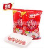 Yake Strawberry Lollipop Candy With Milk thumbnail-2
