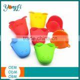 Novelty Kitchen Non-Stick Silicone Conductive Gloves thumbnail-1
