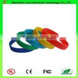 Cheap Business Gift Custom-made Logo Cool Men's Silicone Bracelet thumbnail-5