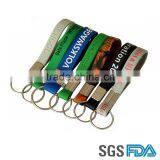 China Manufacturer Cheap Custom LOGO Silicone Wristband Keychain