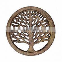 тривето в деревообразном дизайне