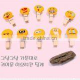 Hot Small Wooden Cute Emotion Face Clothes Clip Decoration Made in China