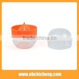 2015 Wholesale Lemon Squeezer Hand Mini Automatic Lemon Juicer thumbnail-2