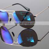 Sunglasses With Mirror Effect Lens