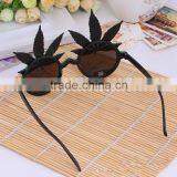 New Product Leaves Shape Funky Party Glasses thumbnail-3