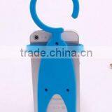 Phone Partner = Flexible Cell Phone Holder Human Hanger Design thumbnail-6