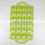 Plastic Square Cake Cutter Set thumbnail-4
