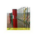 Curvy Welded Fence thumbnail-2