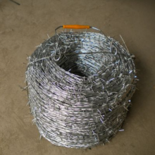 Razor Wire aus Edelstahl, hochdichte Stacheldraht für Sicherheitszwecke thumbnail-2