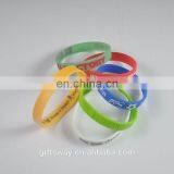China Manufacture OEM Design Good Promotional Gifts Personalized Silicone Bracelets thumbnail-5